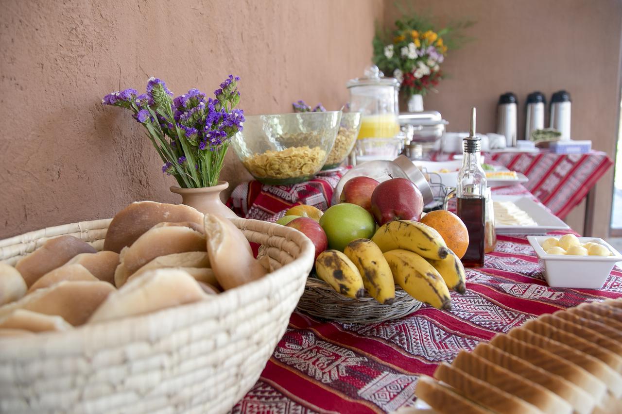 Wayqey Lodge Urubamba Buitenkant foto