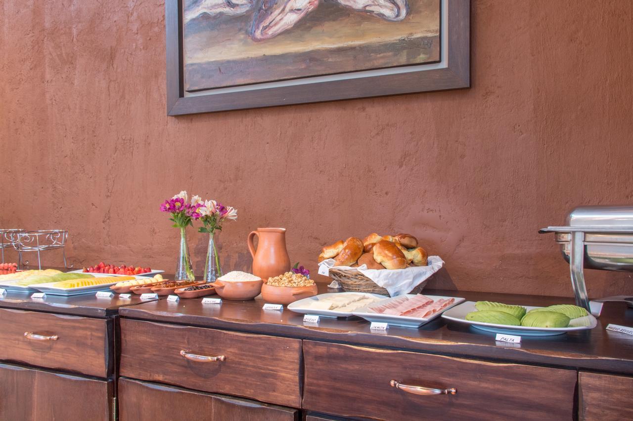 Wayqey Lodge Urubamba Buitenkant foto