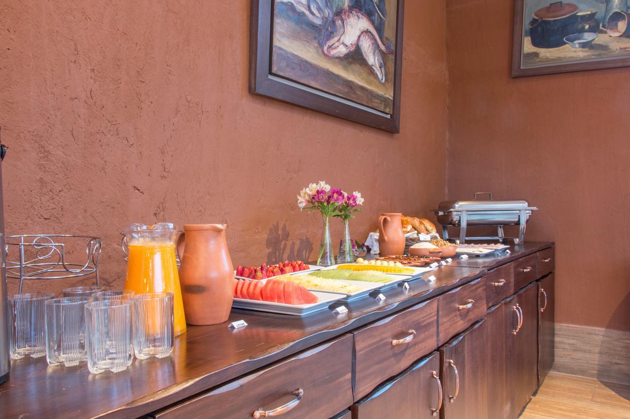 Wayqey Lodge Urubamba Buitenkant foto